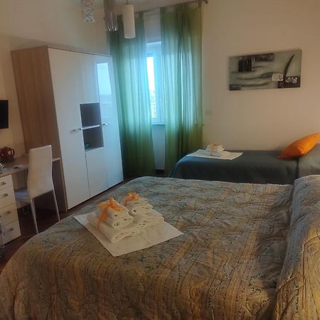 Residenza Piazza Moro Bed & Breakfast Bari Exterior photo