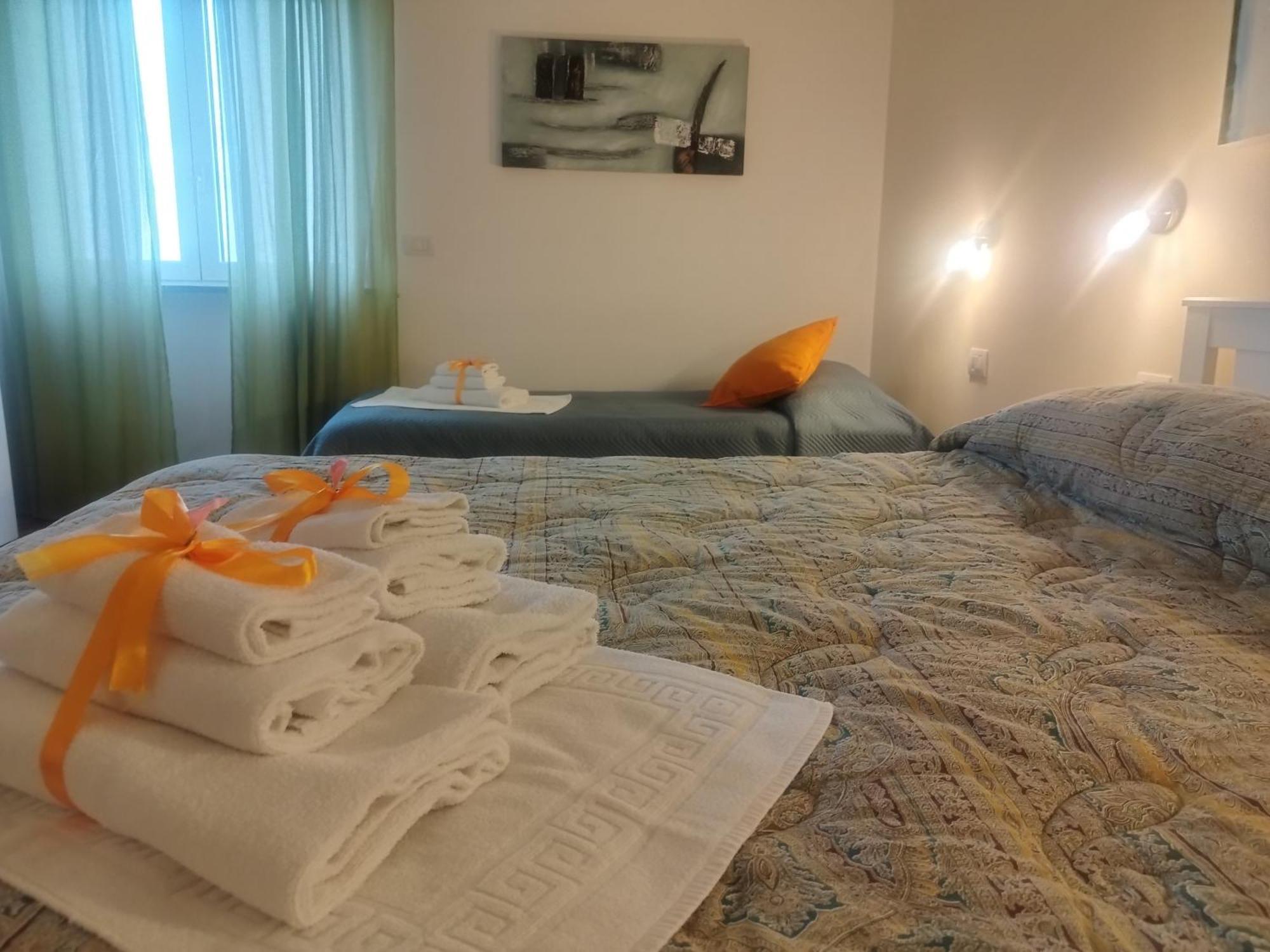 Residenza Piazza Moro Bed & Breakfast Bari Exterior photo
