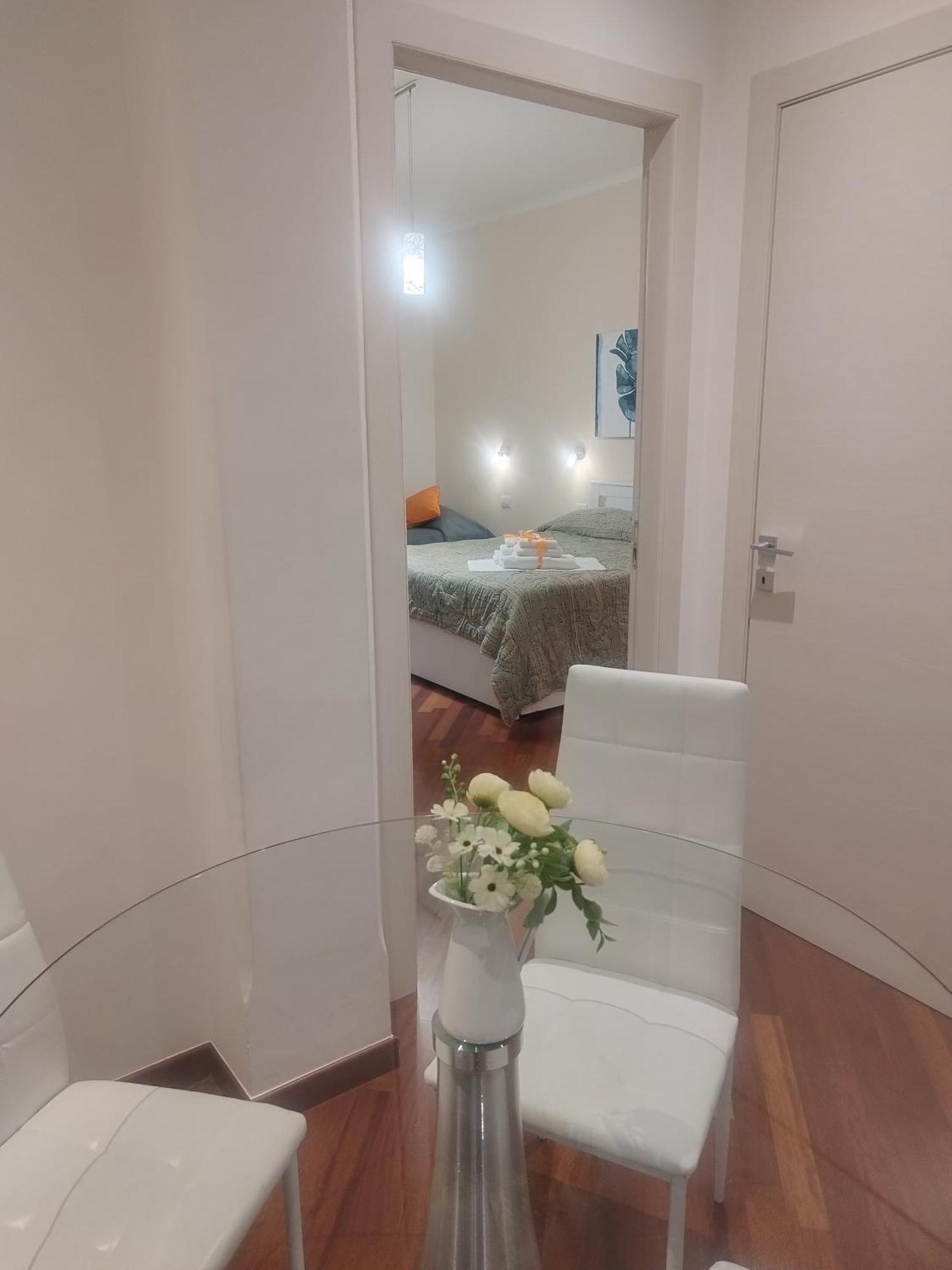 Residenza Piazza Moro Bed & Breakfast Bari Exterior photo